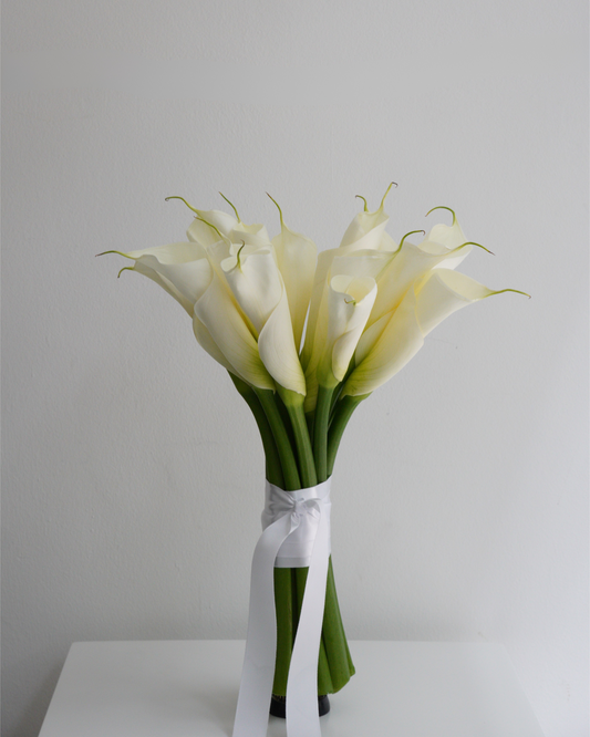 Calla Lilies Bridal Bouquet - Round