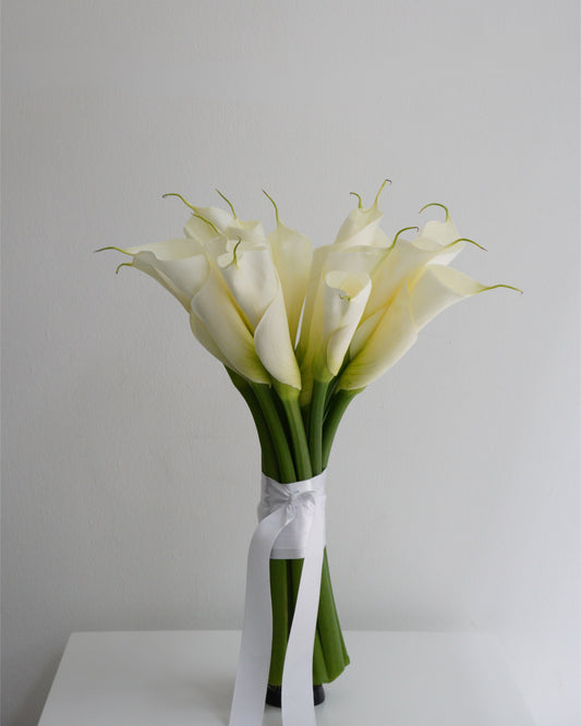 Calla Lilies Bridal Bouquet - Round