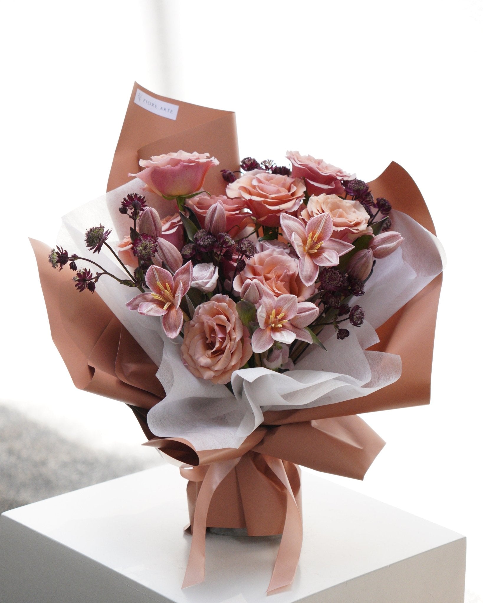 Gender Reveal Preserved Flowers Trunk - Fiore Arte