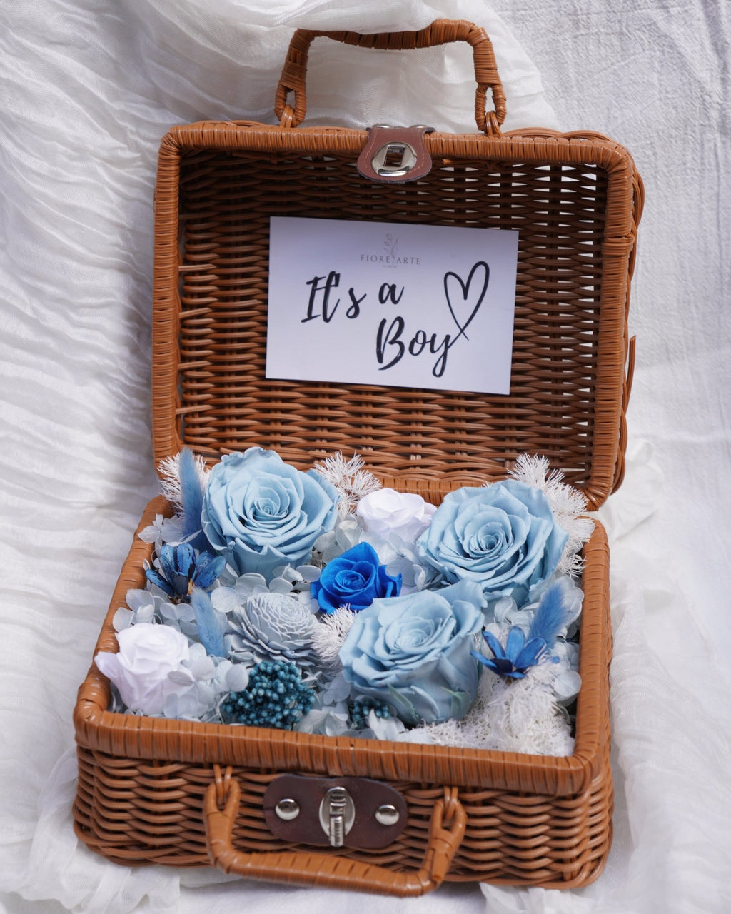 Gender Reveal Preserved Flowers Trunk - Fiore Arte