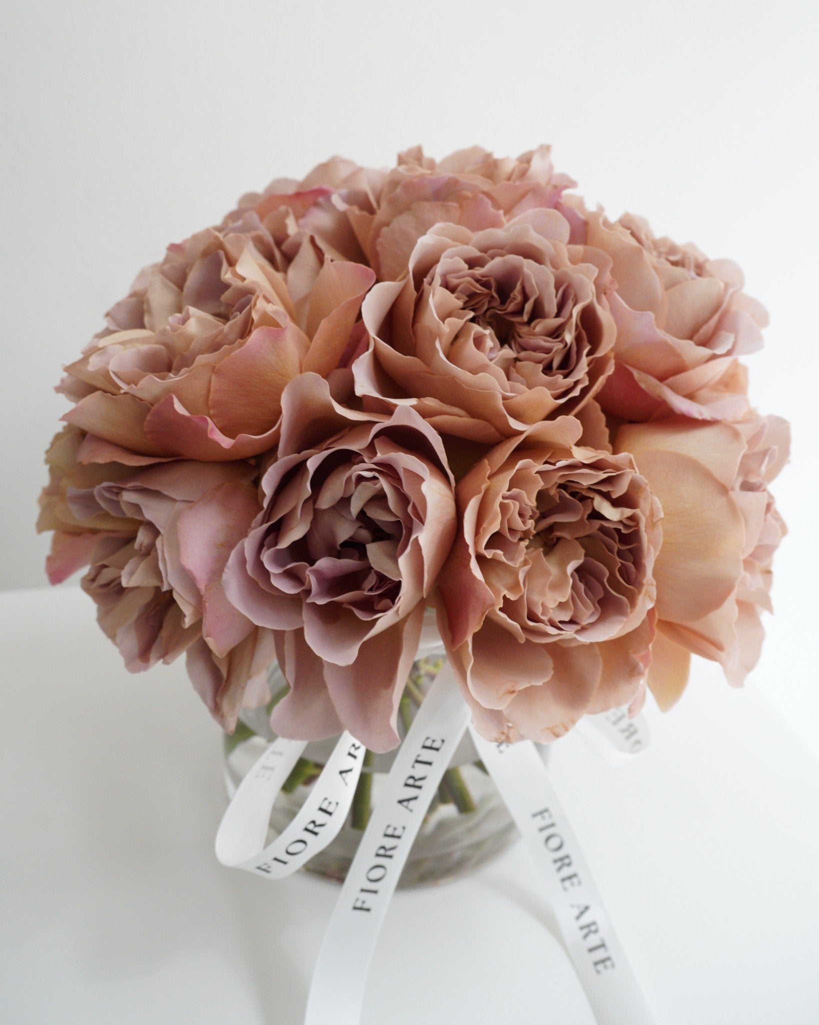 Latte in a Vase - Fiore Arte