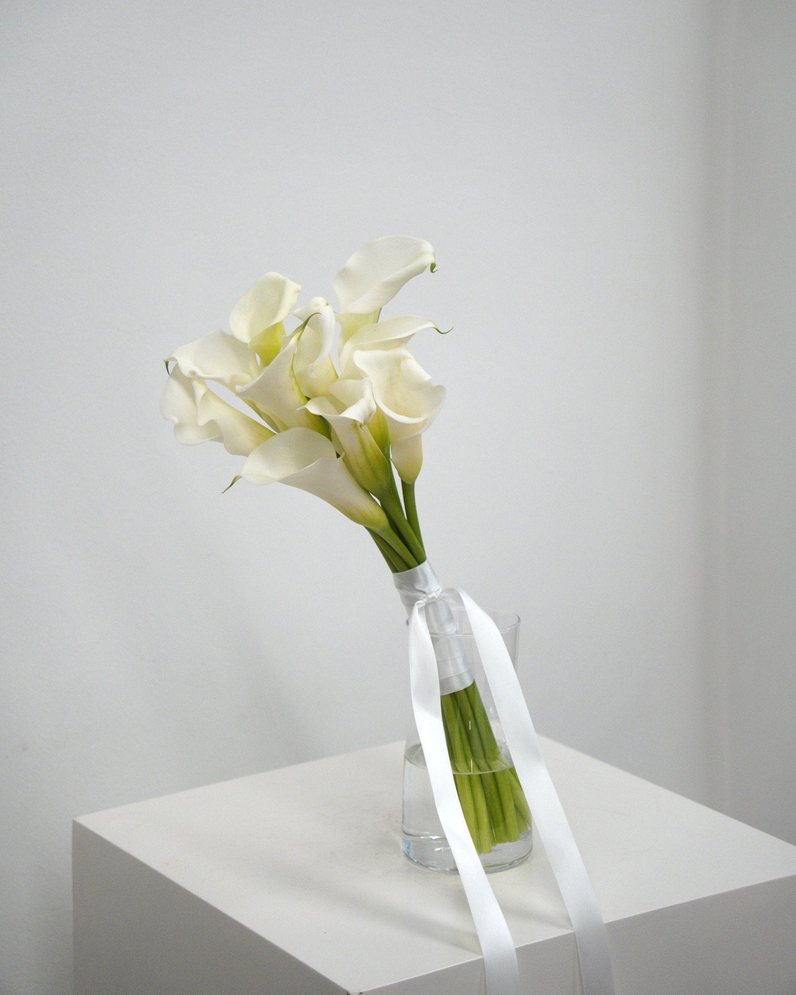 White Calla Lilies Bridal Bouquet - Fiore Arte