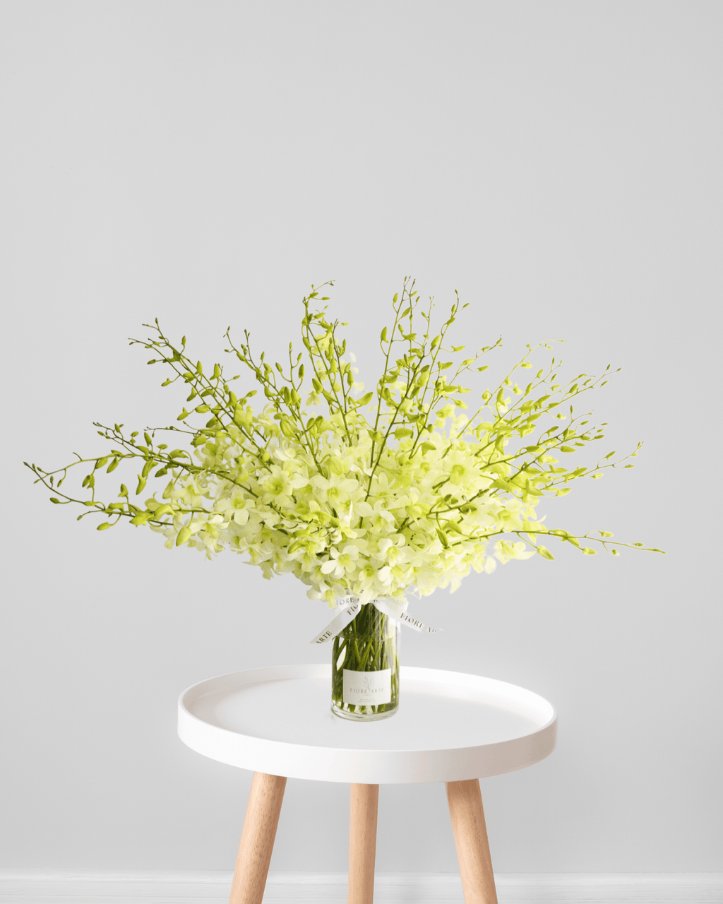 White Orchid en Masse - Fiore Arte